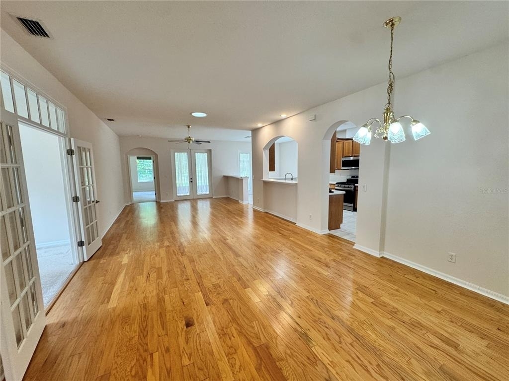 20634 Queen Alexandra Drive - Photo 3