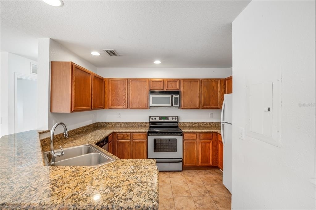 4600 E Moody Boulevard - Photo 6