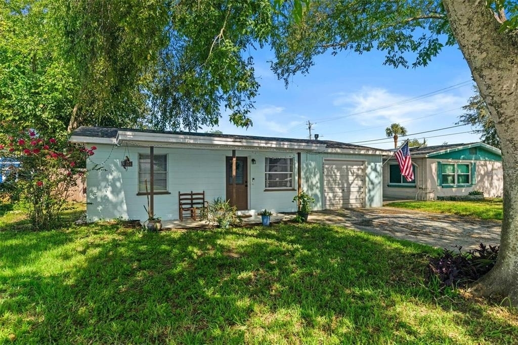 2608 Anastasia Drive - Photo 2