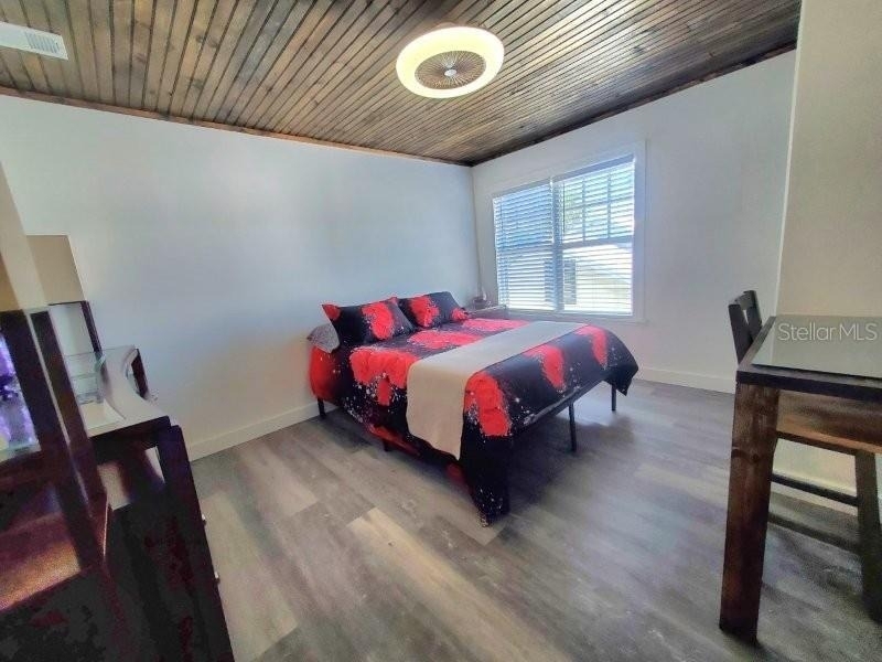 209 W Olympia Avenue - Photo 20