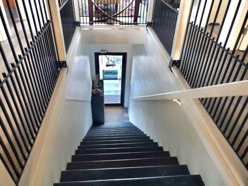 209 W Olympia Avenue - Photo 22