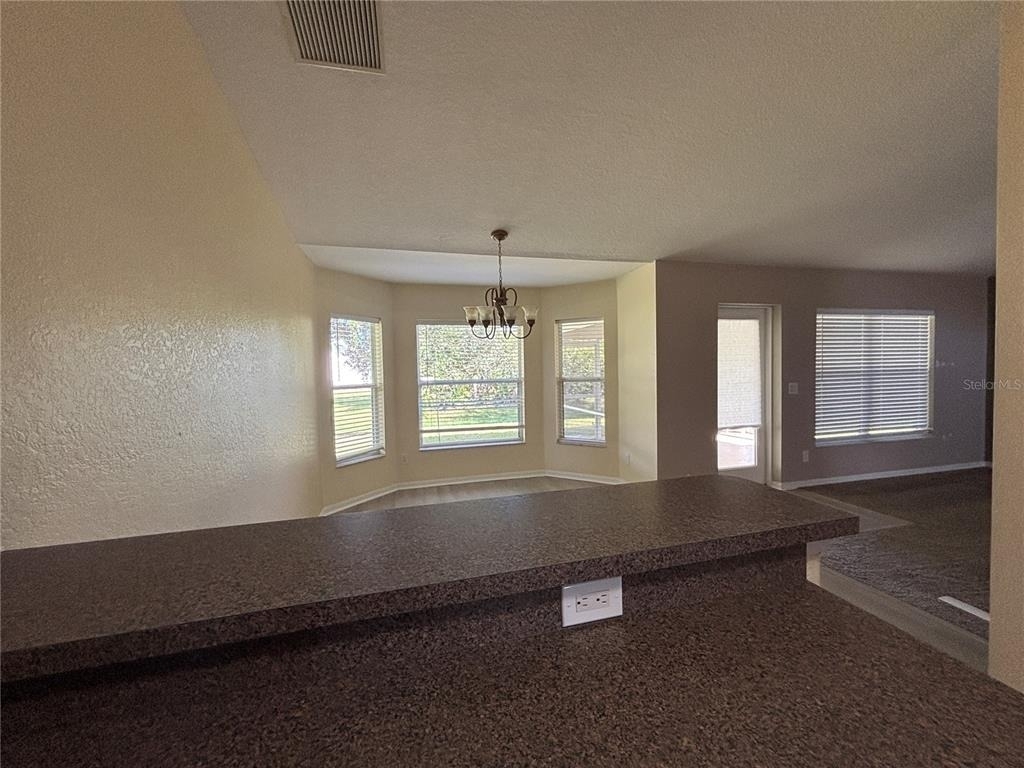 322 Mendoza Street - Photo 2