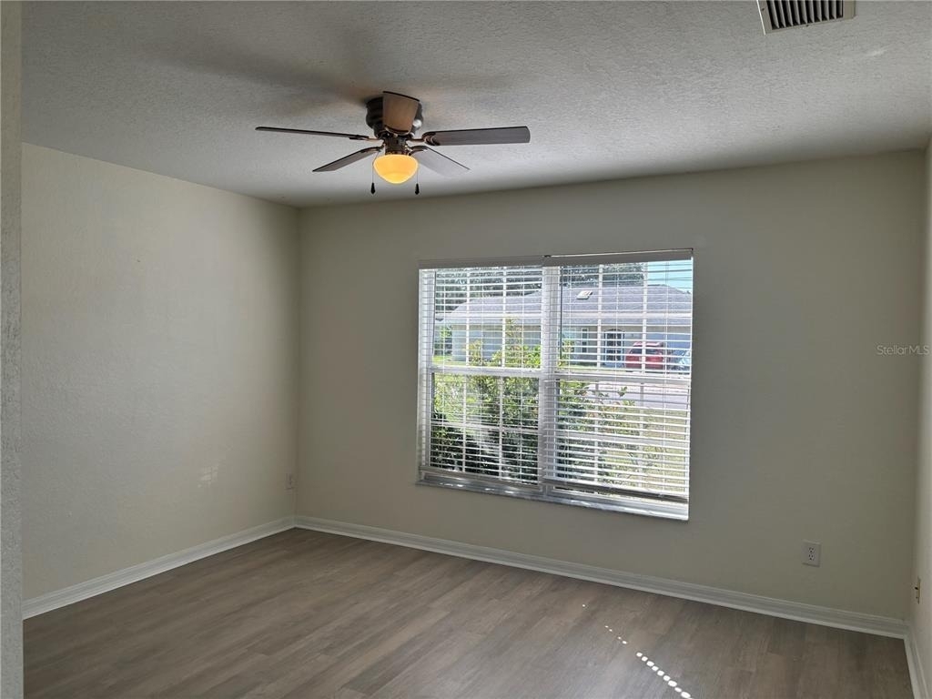 322 Mendoza Street - Photo 12