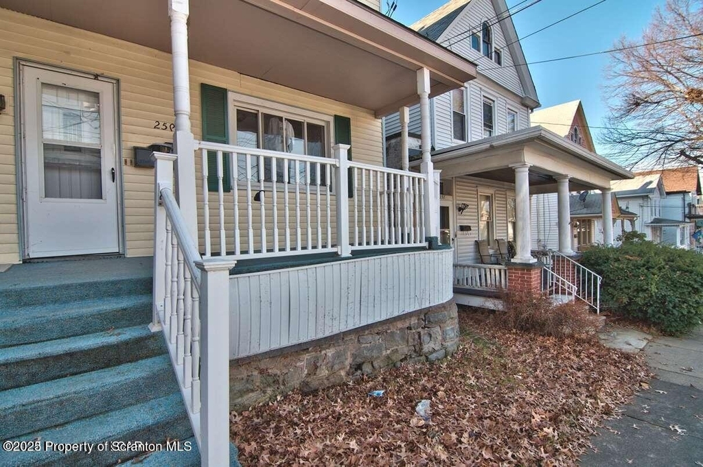 259 Dana Street - Photo 2