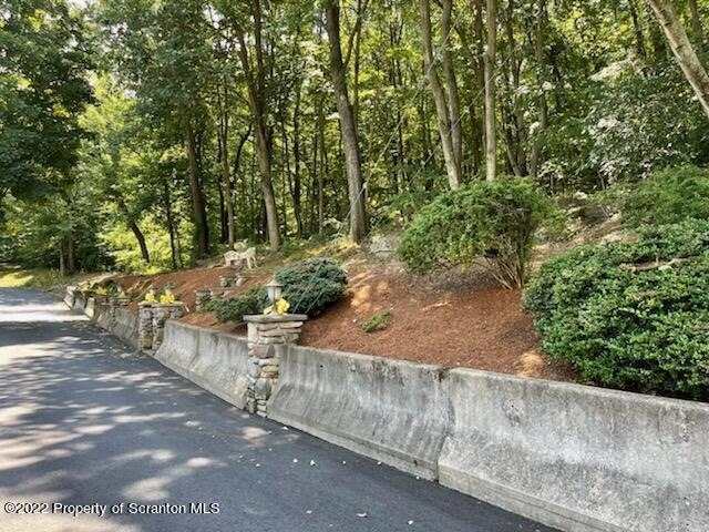 1833 S Webster Avenue - Photo 2