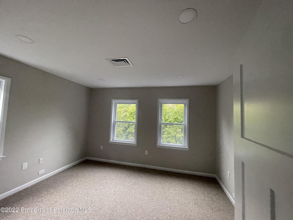 1833 S Webster Avenue - Photo 21