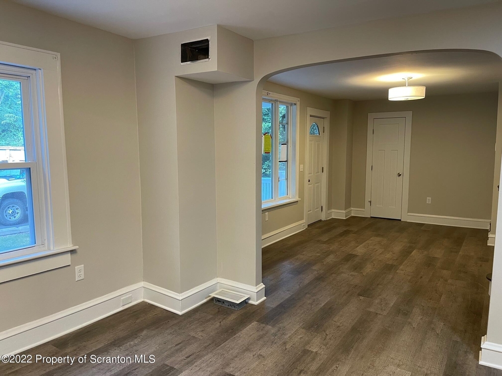 1833 S Webster Avenue - Photo 8