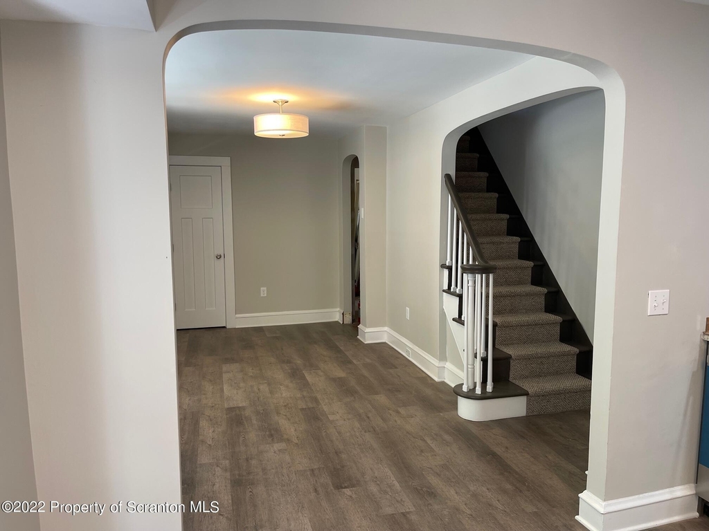 1833 S Webster Avenue - Photo 11