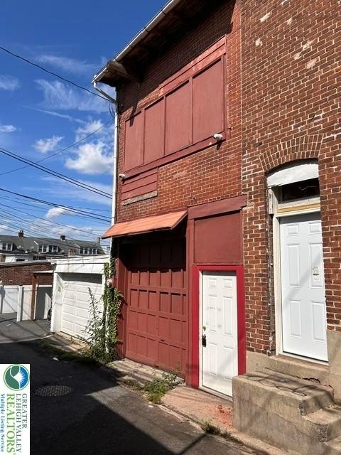322 N Franklin Street - Photo 1