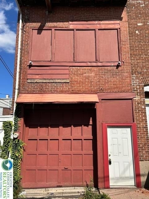 322 N Franklin Street - Photo 2