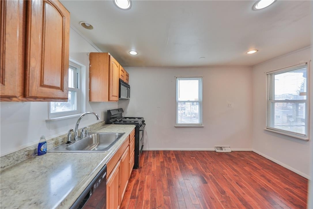 303 W Lincoln Street - Photo 14