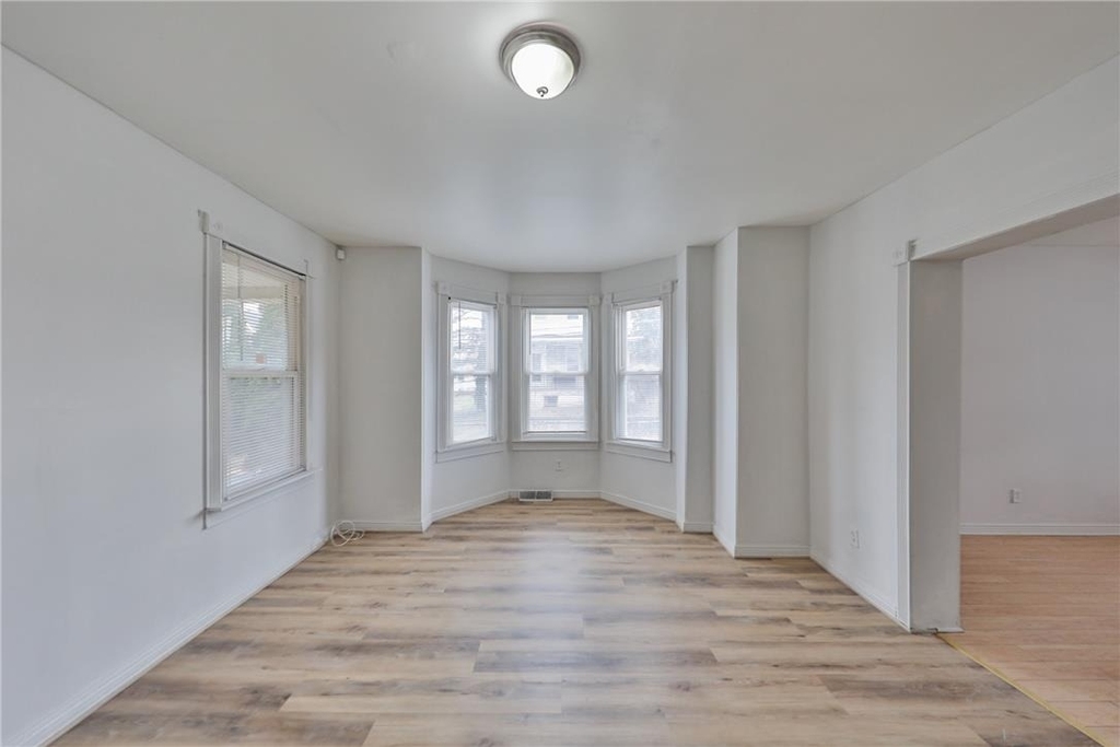 303 W Lincoln Street - Photo 9