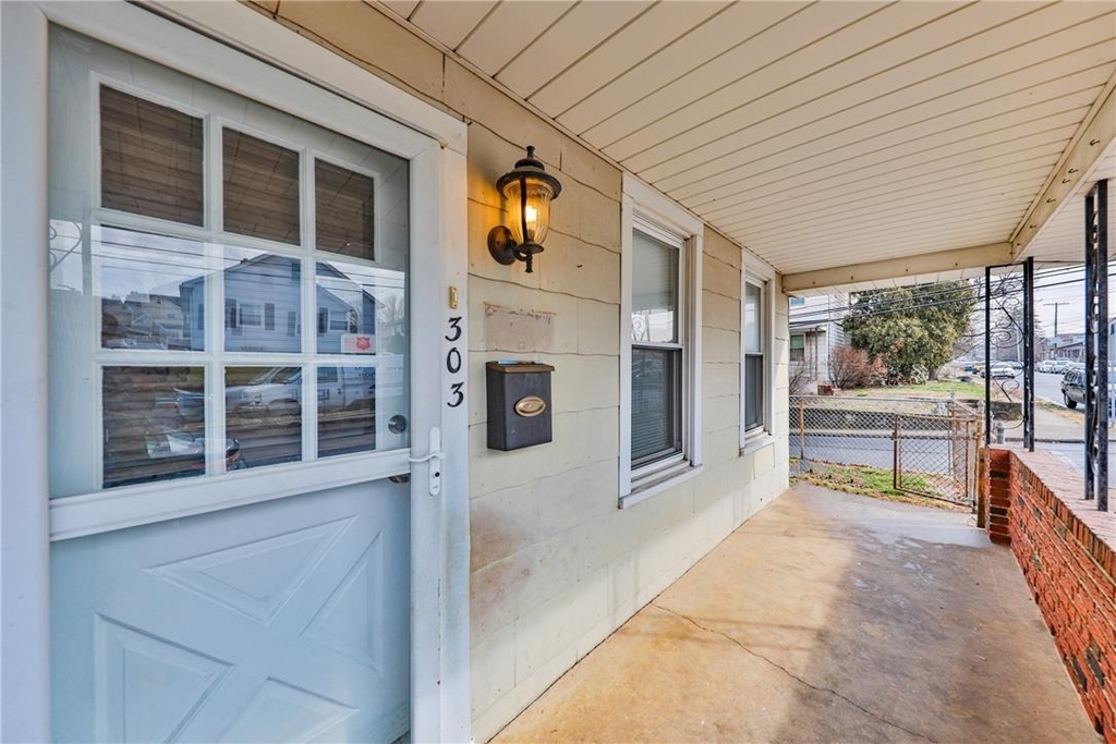 303 W Lincoln Street - Photo 4