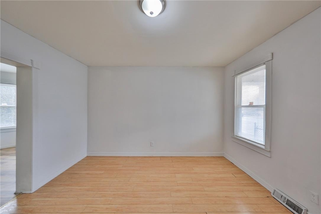 303 W Lincoln Street - Photo 6
