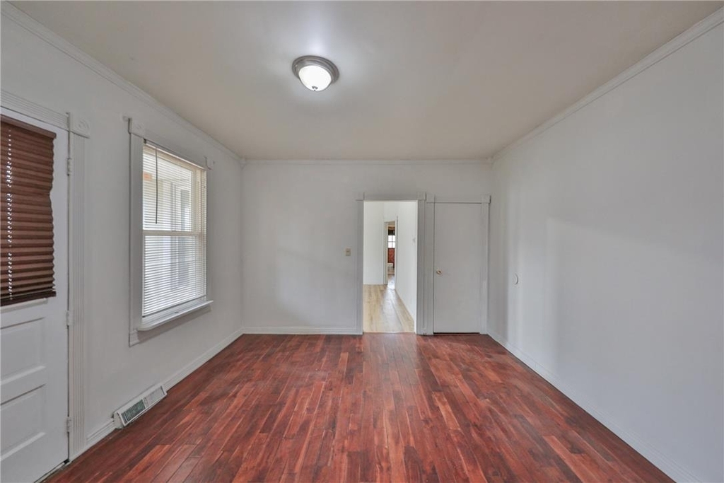 303 W Lincoln Street - Photo 11