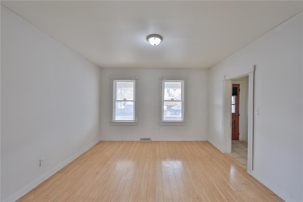 303 W Lincoln Street - Photo 5