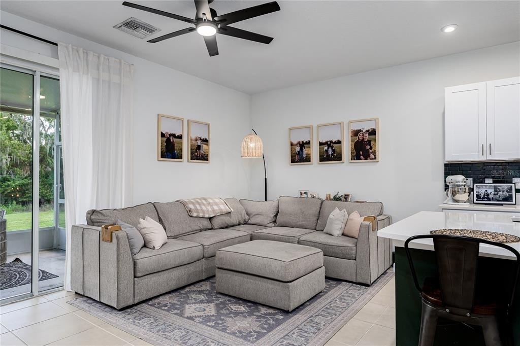 10348 Oakside Drive - Photo 2