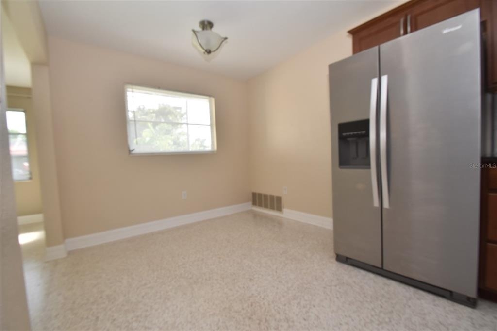 6611 Colonial Drive - Photo 4