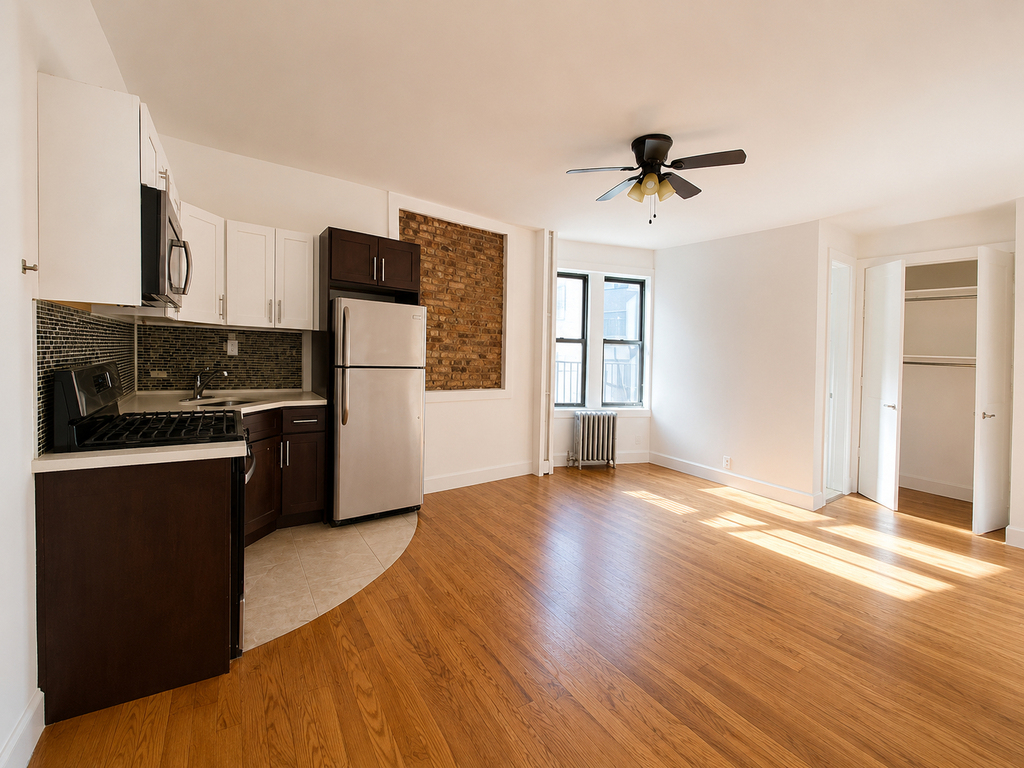 60 Clarkson Avenue - Photo 0