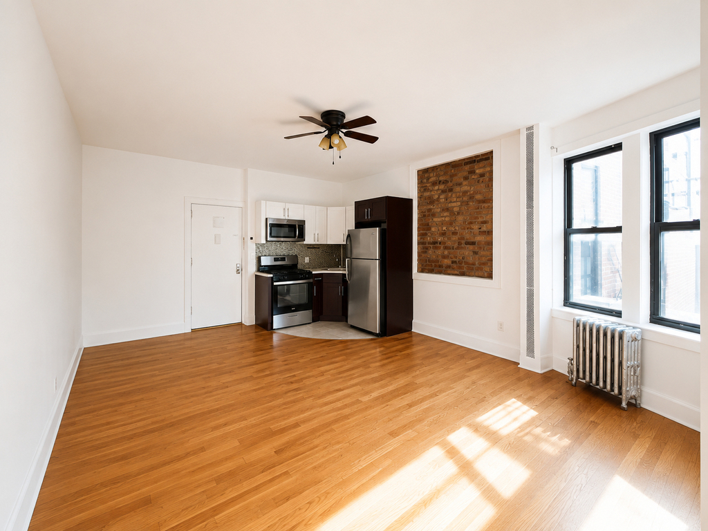 60 Clarkson Avenue - Photo 2