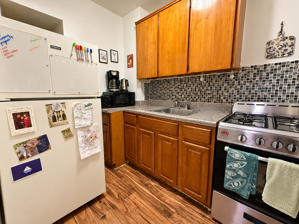 272 Clarkson Avenue - Photo 4