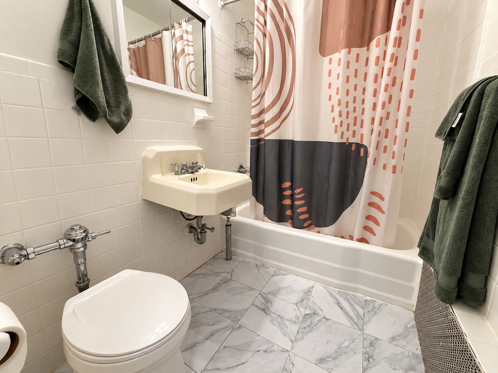 272 Clarkson Avenue - Photo 5