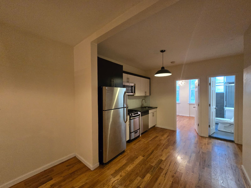 155 Bleecker Street - Photo 1