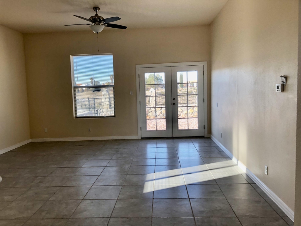7581 Le Conte Drive - Photo 3