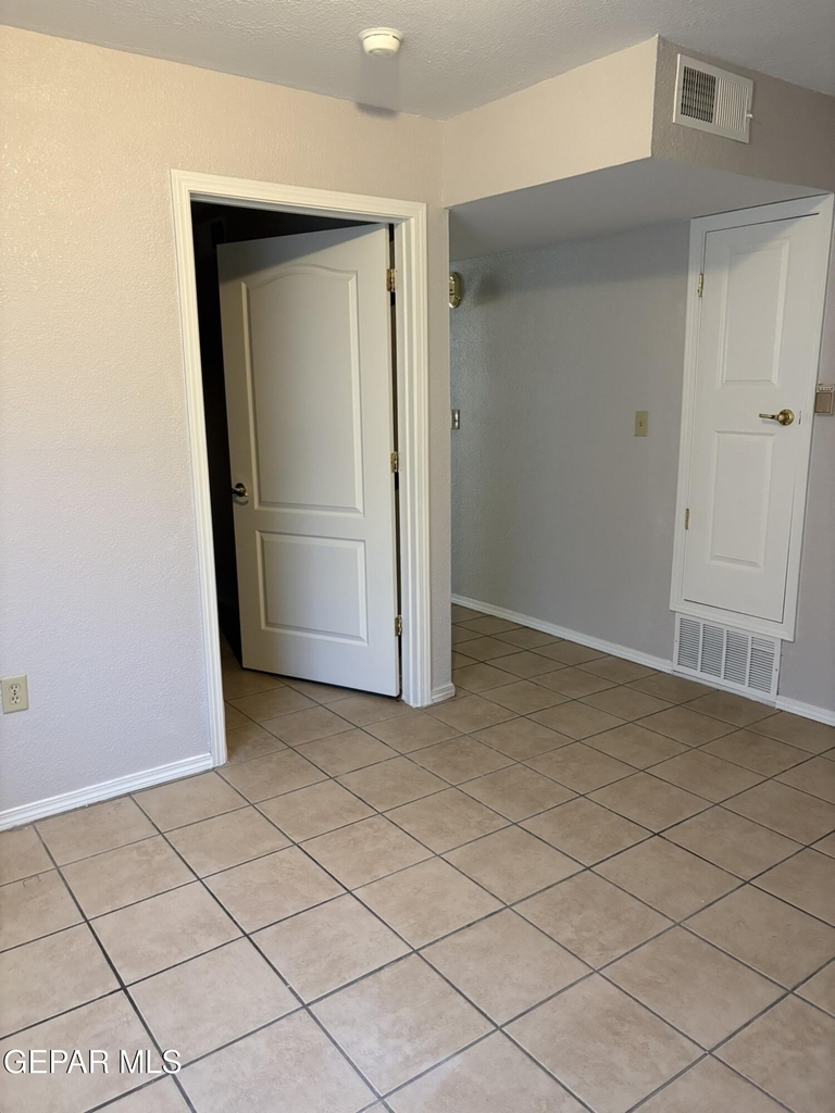7142 Dale Road - Photo 3