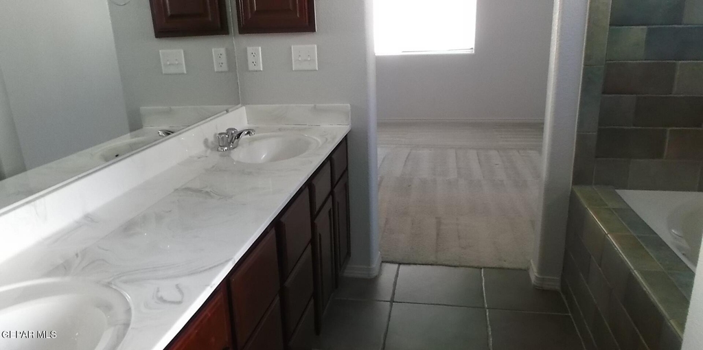 612 Natasha Place - Photo 11