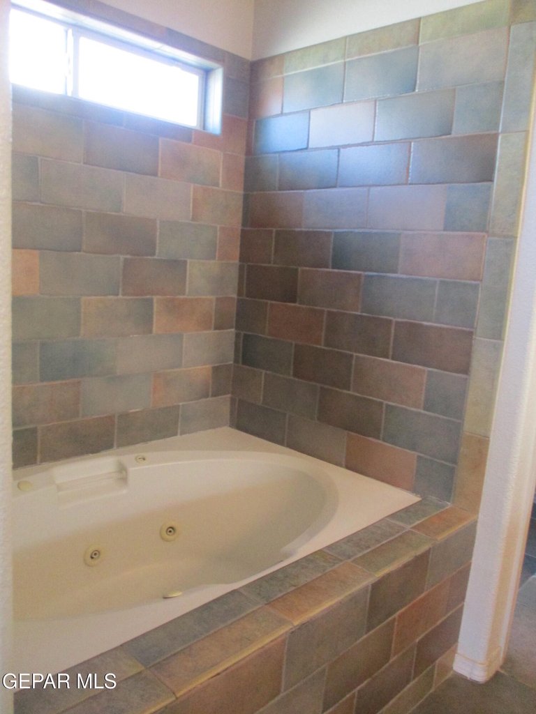 612 Natasha Place - Photo 12