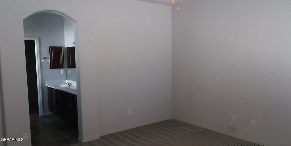 612 Natasha Place - Photo 9