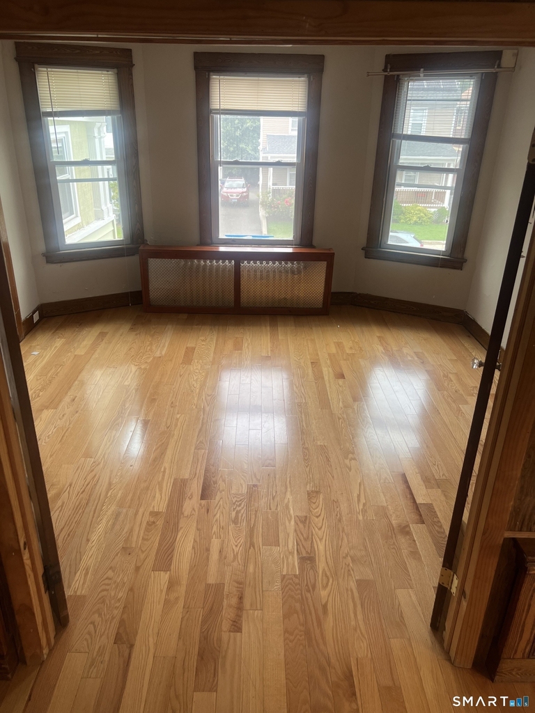 105 Wentworth Street - Photo 2
