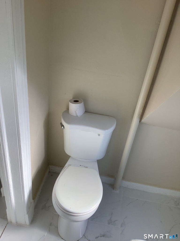10 Burritt Avenue - Photo 10