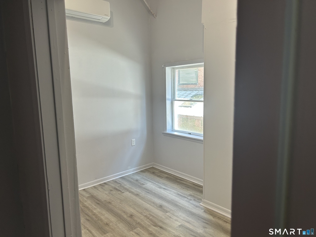 736 Main Street - Photo 5