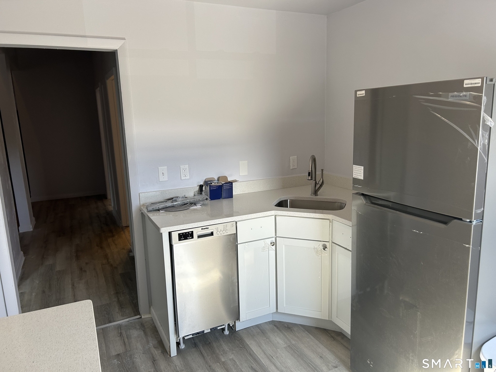736 Main Street - Photo 9
