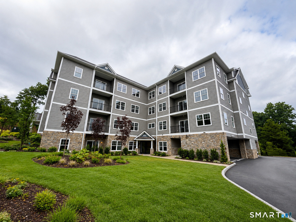 301 Bridgeport Avenue - Photo 0