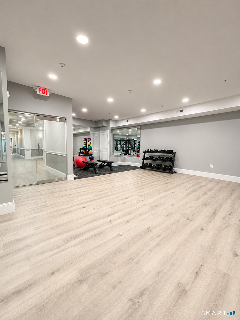 301 Bridgeport Avenue - Photo 30