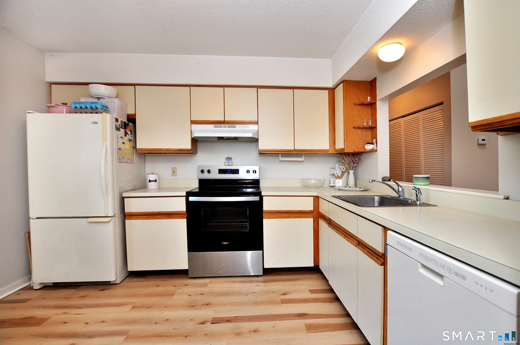 30 Simsbury Landing - Photo 7