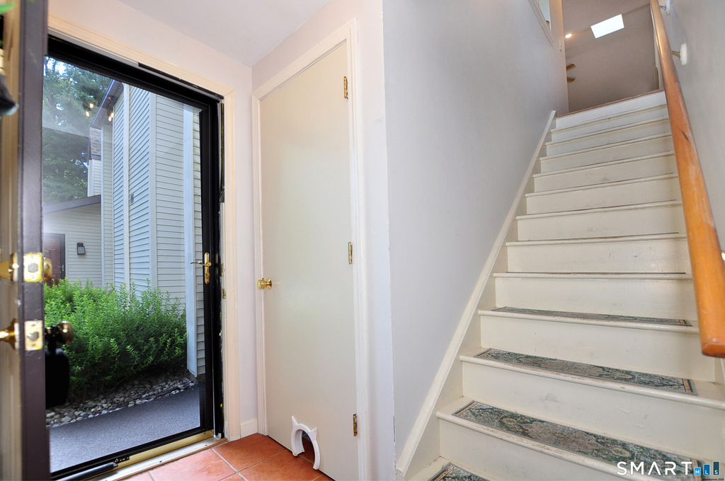 30 Simsbury Landing - Photo 3