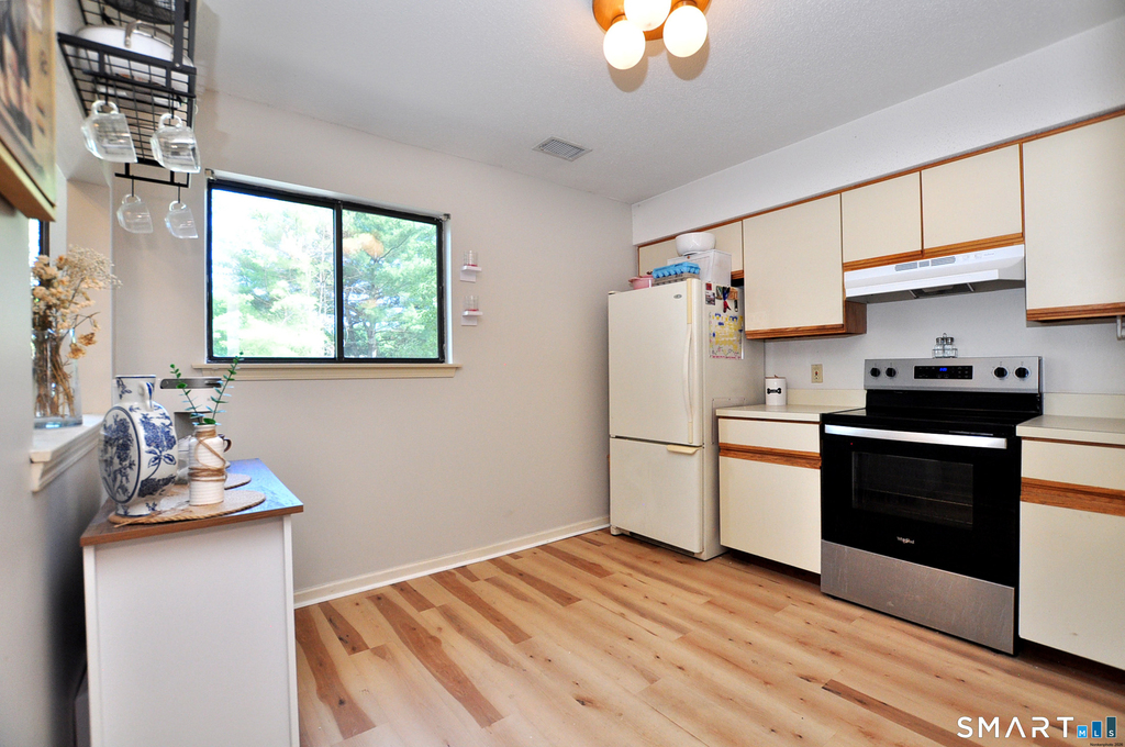 30 Simsbury Landing - Photo 6