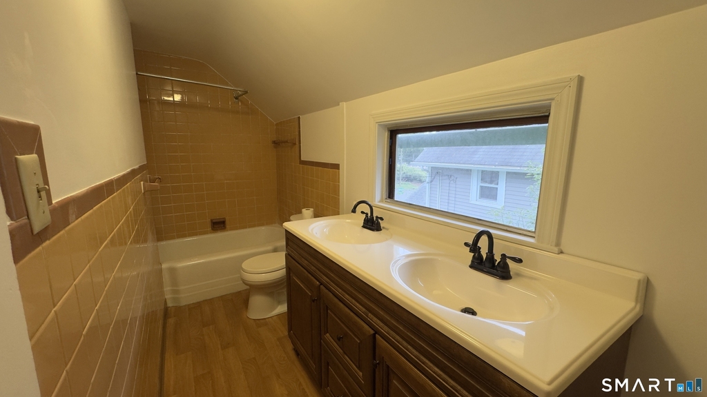 10 Henry Street - Photo 16