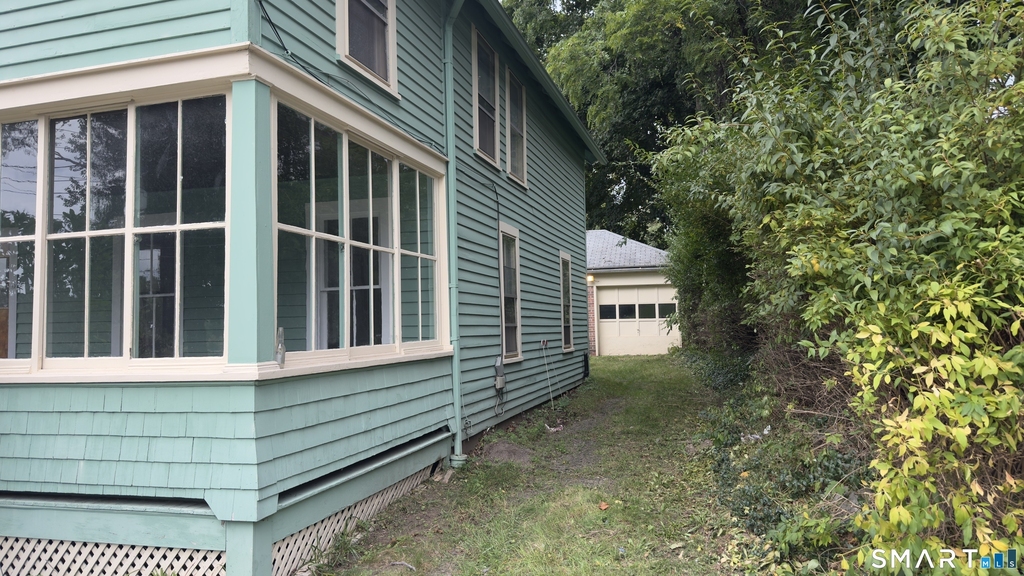10 Henry Street - Photo 2