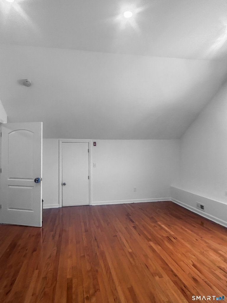 1042 Iranistan Avenue - Photo 13