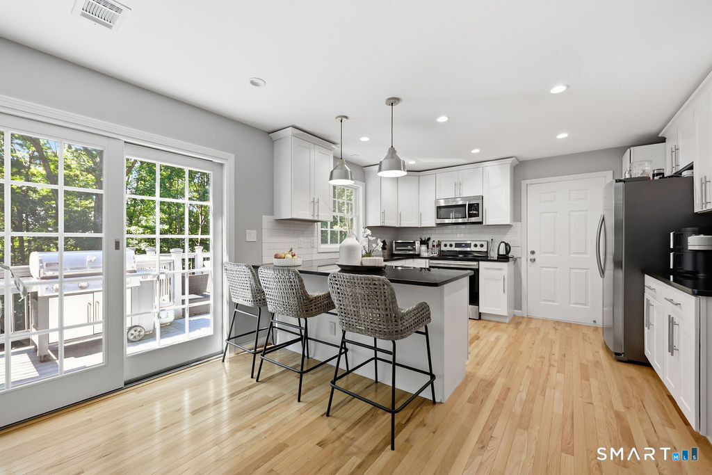 281 Cameron Drive - Photo 3