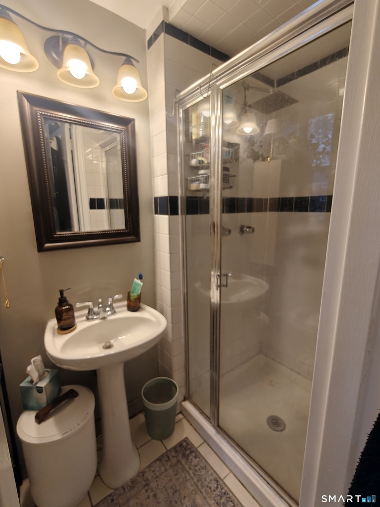 70 Strawberry Hill Avenue - Photo 12