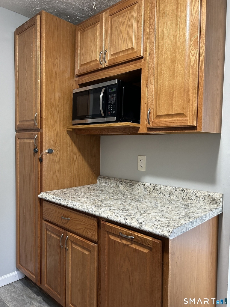 25 Padanaram Road - Photo 4