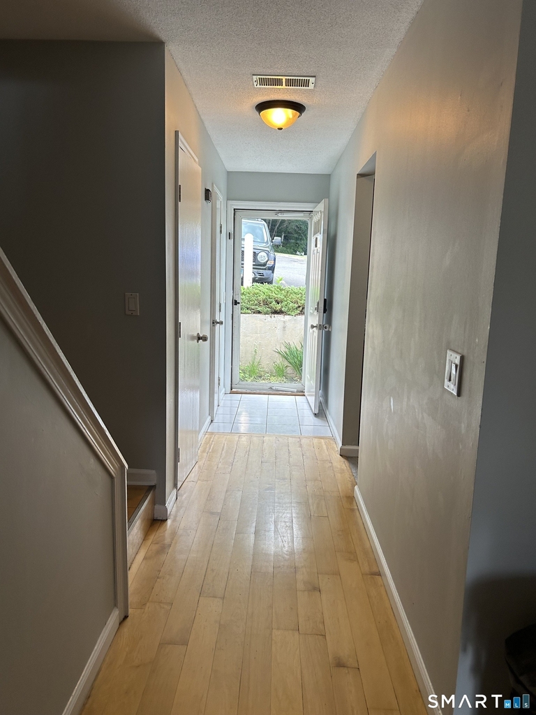 25 Padanaram Road - Photo 2