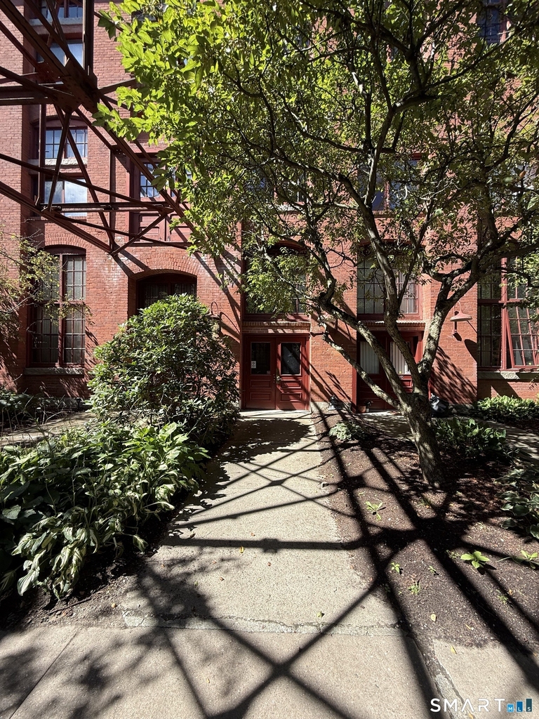 839 Main Street - Photo 10