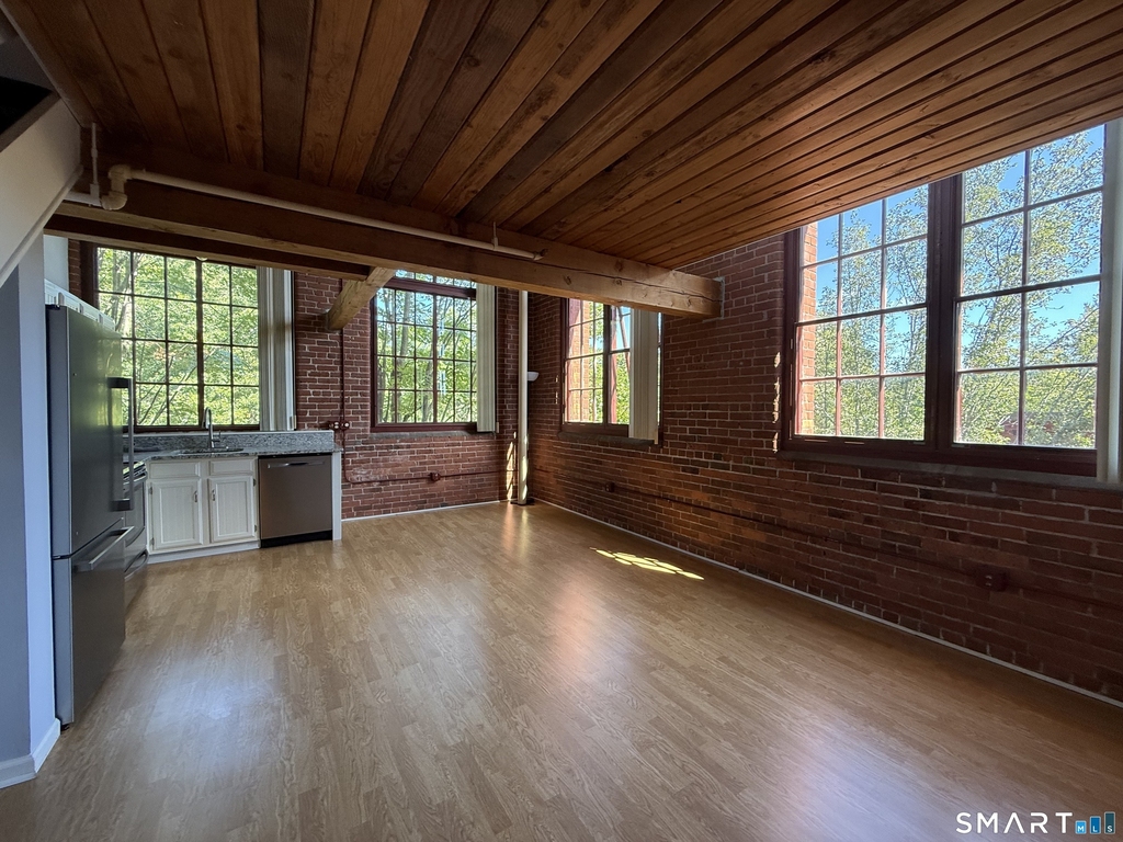 839 Main Street - Photo 3